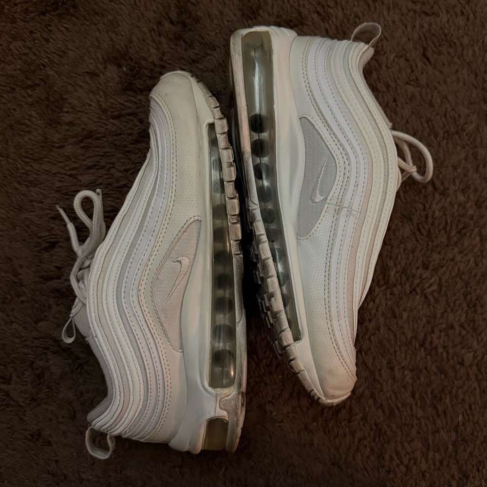 Nike Air Max 97 (4.5y - Women’s 6 - Men’s 4.5)